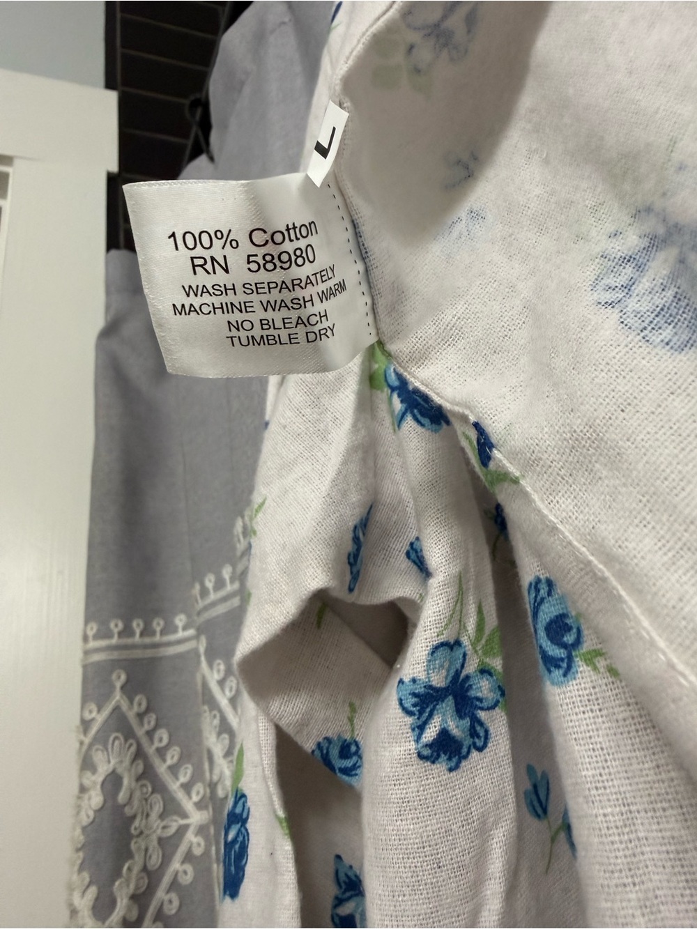 Hospital/Labor Gown - Picture 3 of 3